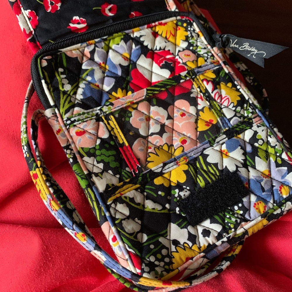 Poppy Fields Lily of the Valley Purse Crossbody - Picture 4 of 5
